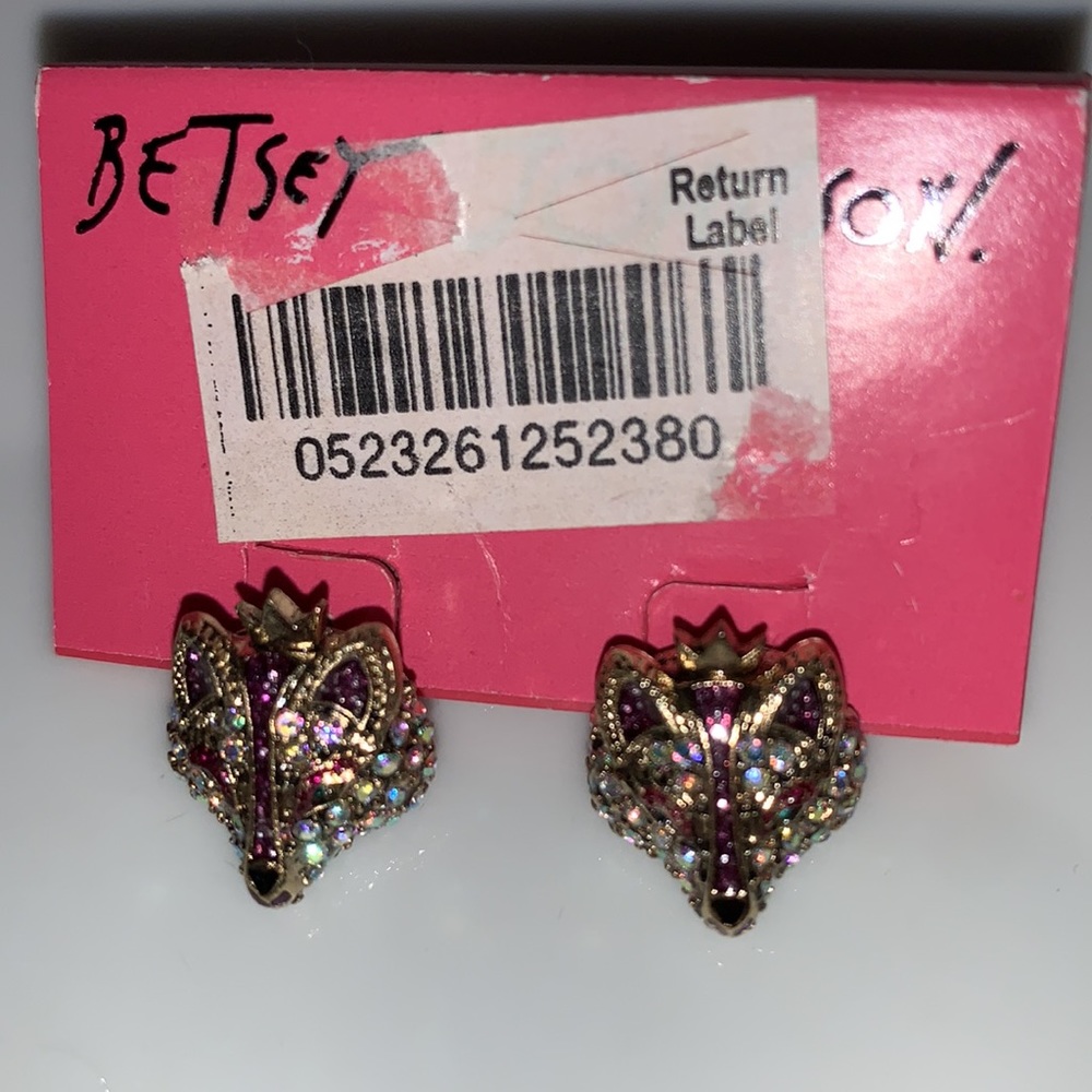 Betsey Johnson Regal Fox rhinestone earrings. Never worn. - Picture 2 of 3